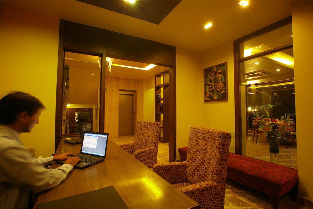 The Orion - Greater Kailash Hotel 4*