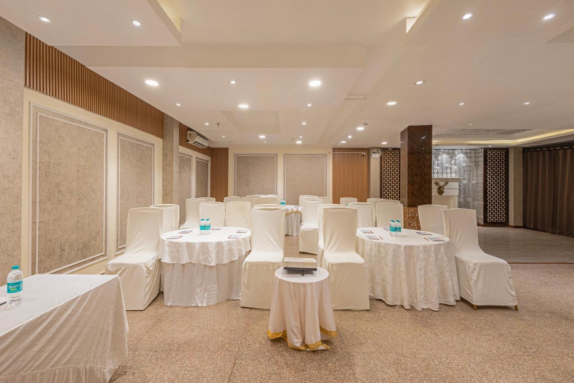 Hotel The Orion - Greater Kailash New Delhi