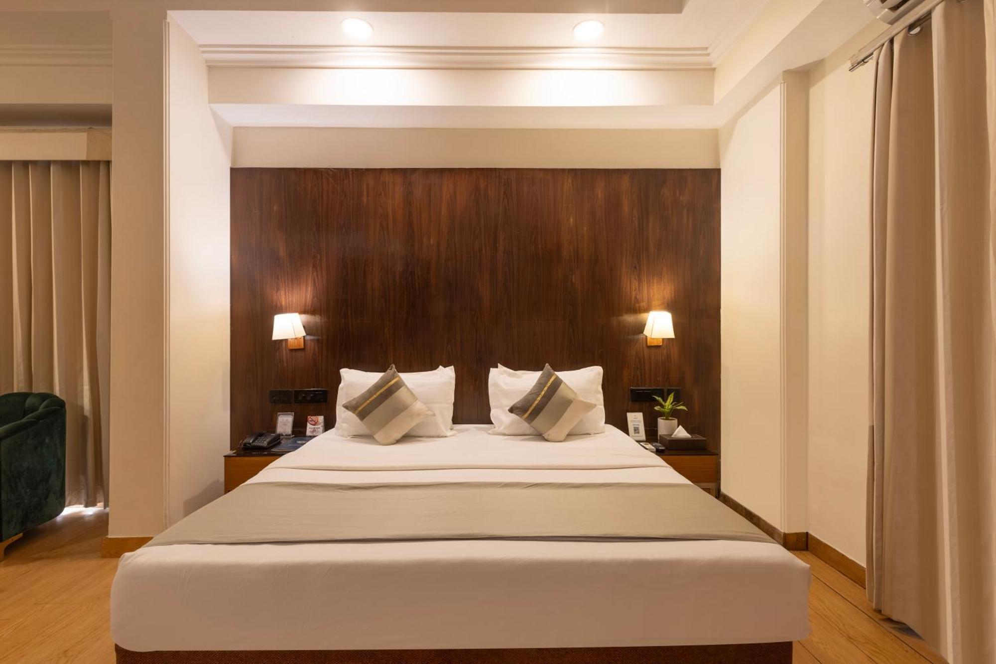 Hotel The Orion - Greater Kailash